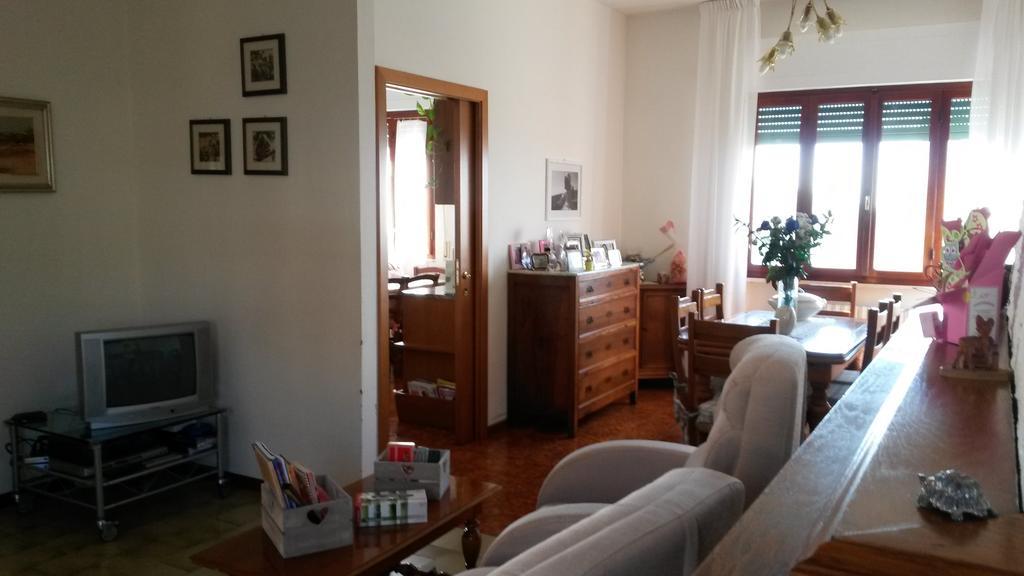 Casa Di Giulia Apartment Santa Luce Luaran gambar
